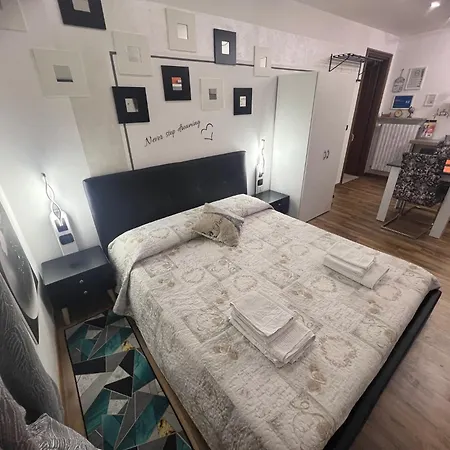 Maison Jean-luc - App Cavour Apartman Bra